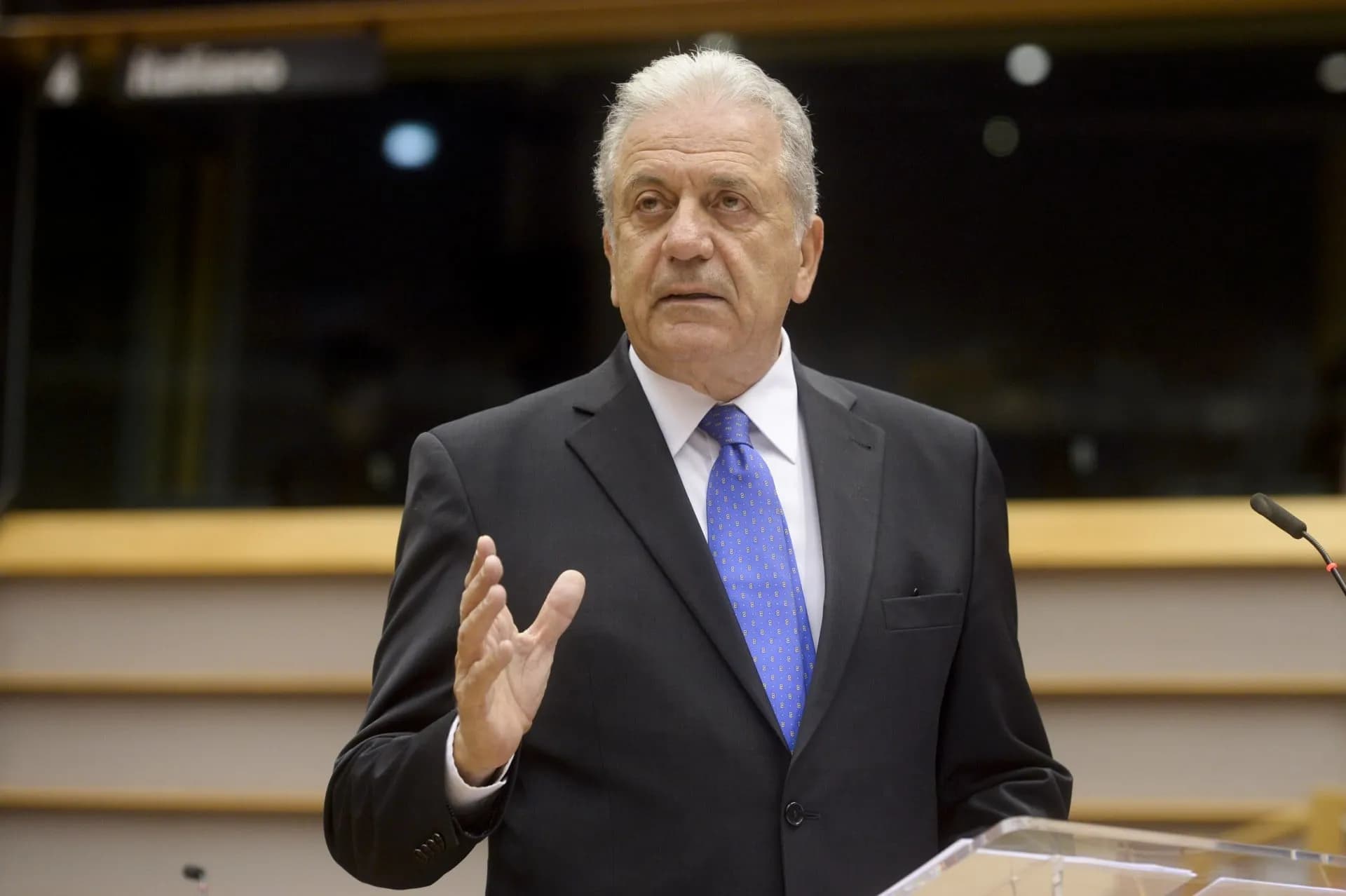 Η Κρίση Στη Θέουτα Ξαναφέρνει Το Μεταναστευτικό Ζήτημα