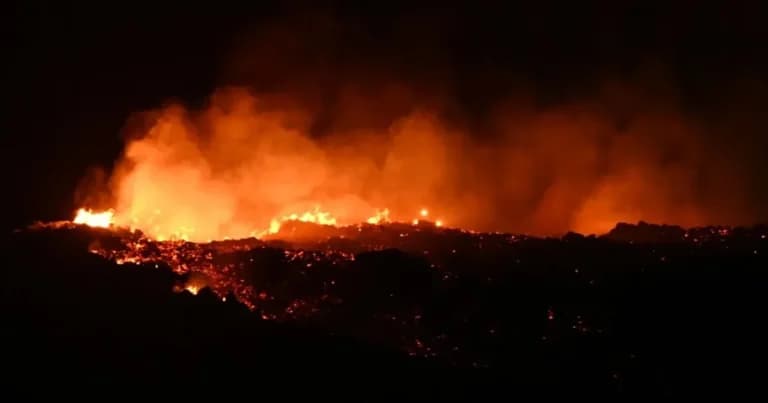 Η πυρκαγιά στην Κω μαίνεται: Ολονύχτια μάχη με τις φλόγες