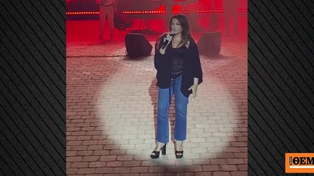 Η Καίτη Γαρμπή τραγούδησε την «Πορσελάνη» για τον Κόκοτα