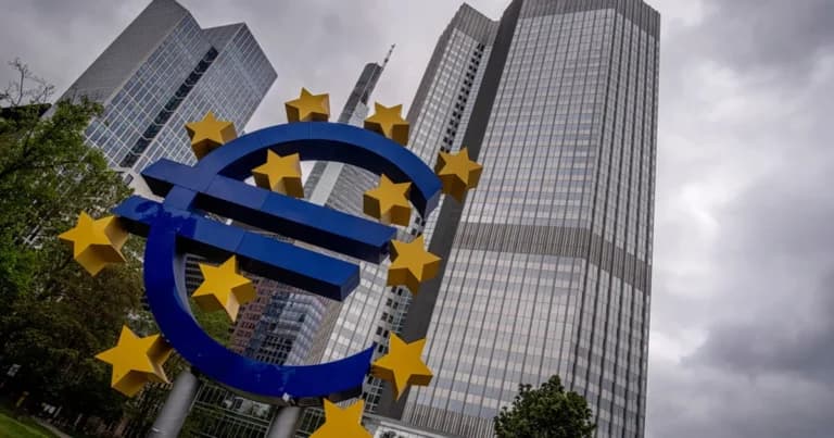 Η Λαγκάρντ: Το ψηφιακό ευρώ έρχεται το 2027, τα μετρητά μένουν