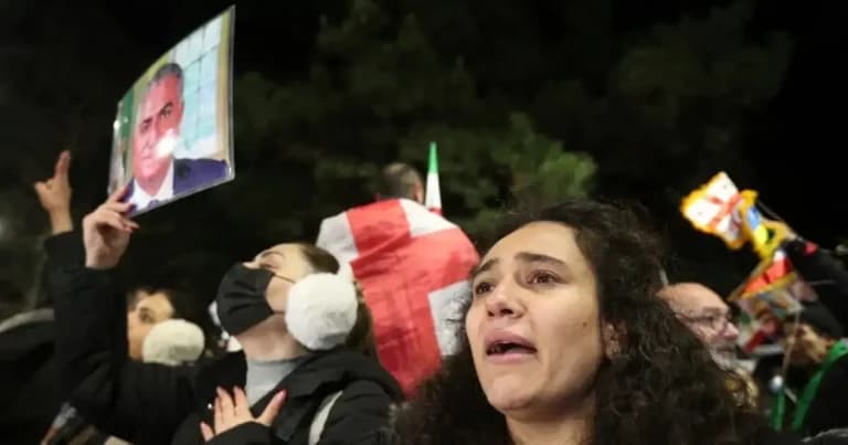 Το Ιράν επιβάλλει θανατική ποινή σε δύο διαδηλώτριες