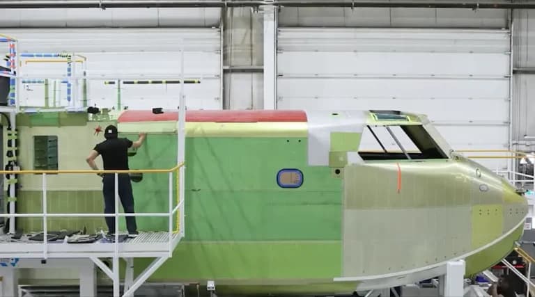 Η Ελλάδα αποκτά το πρώτο Canadair 515 για τις πυρκαγιές