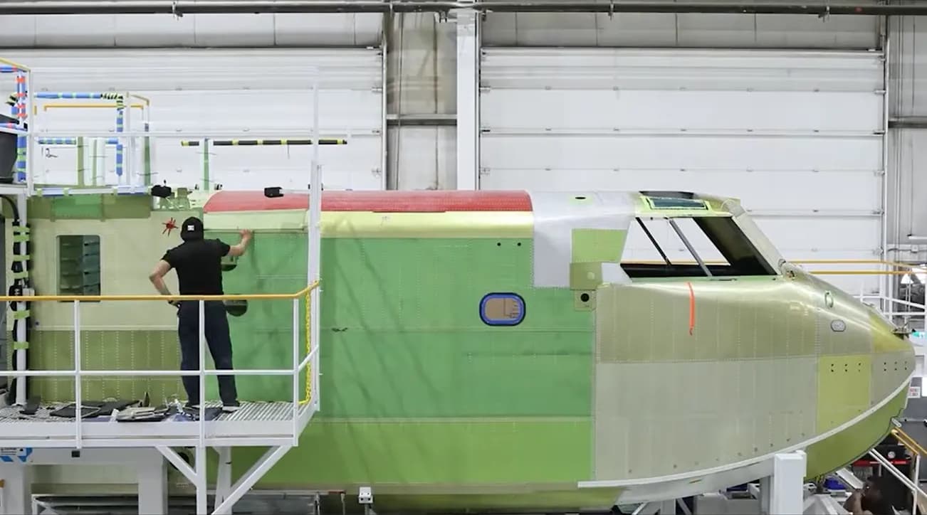 Η Ελλάδα αποκτά το πρώτο Canadair 515 για τις πυρκαγιές