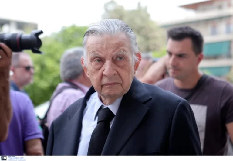 Η κηδεία του Γιάννη Βαρβιτσιώτη στη Μητρόπολη Αθηνών