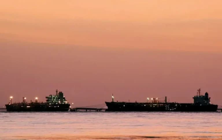 Τα Στενά του Ορμούζ: Γιατί άντεξε η τιμή πετρελαίου