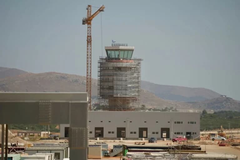 Το Καστέλλι υπέγραψε σύμβαση αεροναυτιλίας 105 εκατ. ευρώ