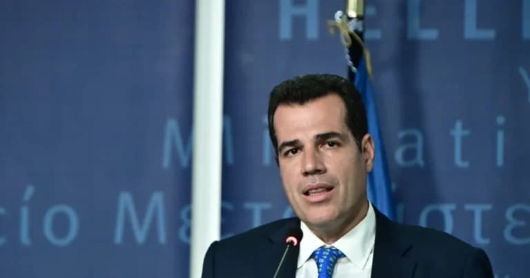 Ο Πλεύρης στον Τραμπ: Αυστηρή μεταναστευτική πολιτική