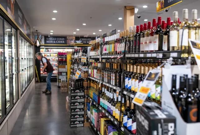 Οι ΗΠΑ επιβάλλουν δασμούς 50% στον Καναδά μετά τη ρήξη