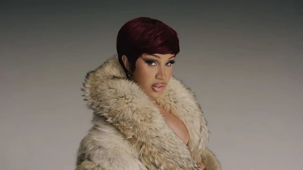 Η Cardi B προειδοποιεί νέους καλλιτέχνες για ναρκωτικά