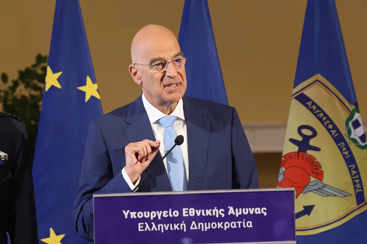 Ο Δένδιας τιμά τα 52 χρόνια από την τουρκική εισβολή στην Κύπρο