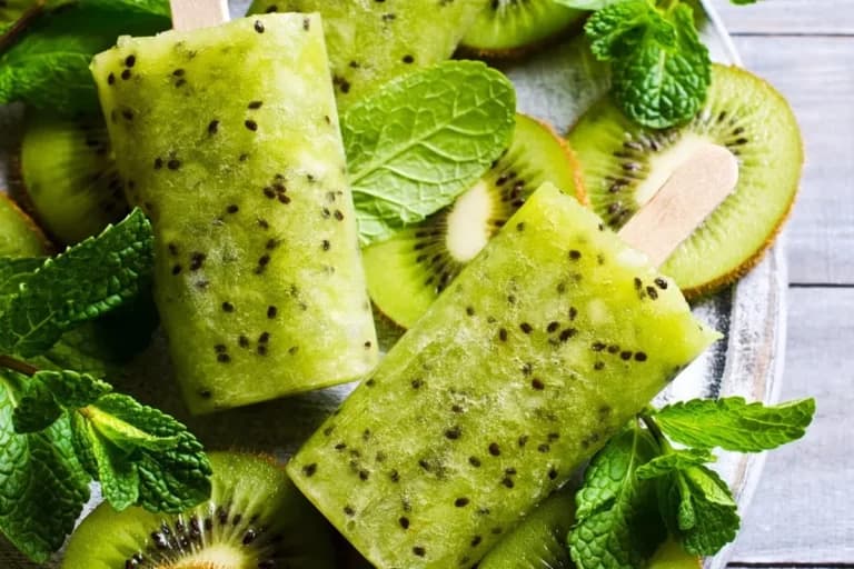 Σπιτικό παγωτό kiwi lime: Η δροσερή συνταγή του καλοκαιριού