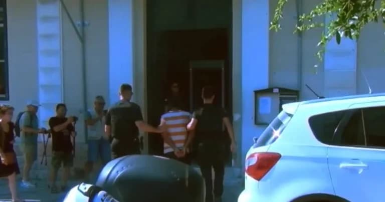 Προφυλακίστηκαν οι δύο Ινδοί για τη δολοφονία ψυχολόγου