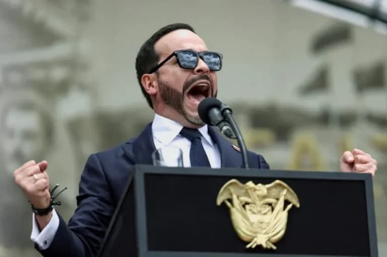 Η Κολομβία εξετάζει πλοία-φυλακές για κρατούμενους