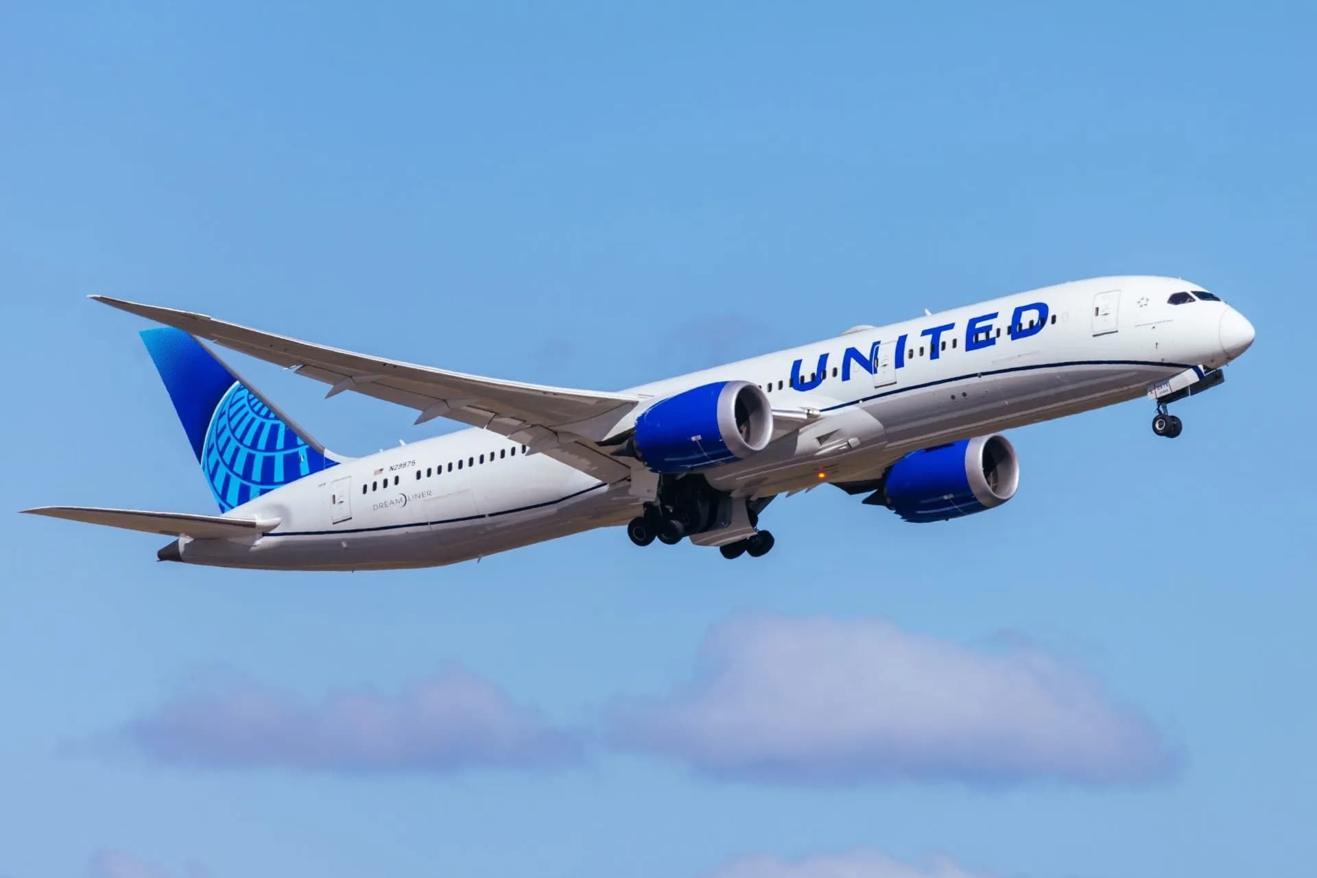 Η United Airlines επαναφέρει πτήσεις προς Τελ Αβίβ