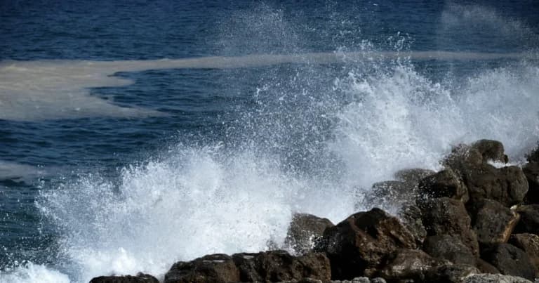 Ο καιρός σήμερα: Θυελλώδεις άνεμοι και κίνδυνος πυρκαγιάς