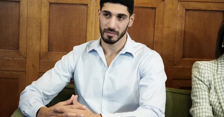 Ο Ενές Καντέρ Φρίντομ δηλώνει υποψήφιος για το WNBA