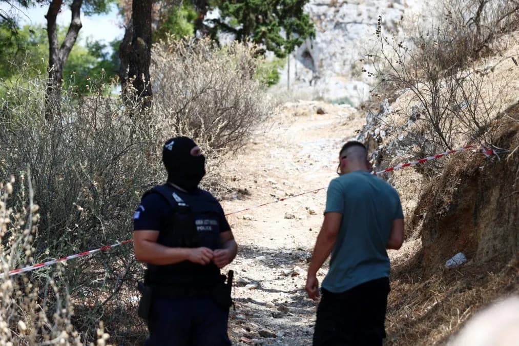 Λυκαβηττός: Ταυτοποιήθηκε η σορός της 57χρονης γυναίκας