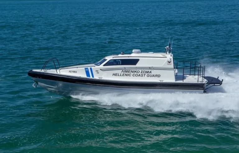 Η διάσωση πέντε ναυαγών στη Λέσβο μετά τη βύθιση σκάφους