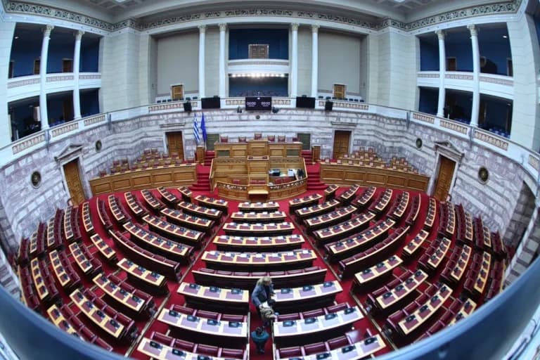 Η Έλενα Ακρίτα διεκδικεί την αντιπροεδρία της Βουλής