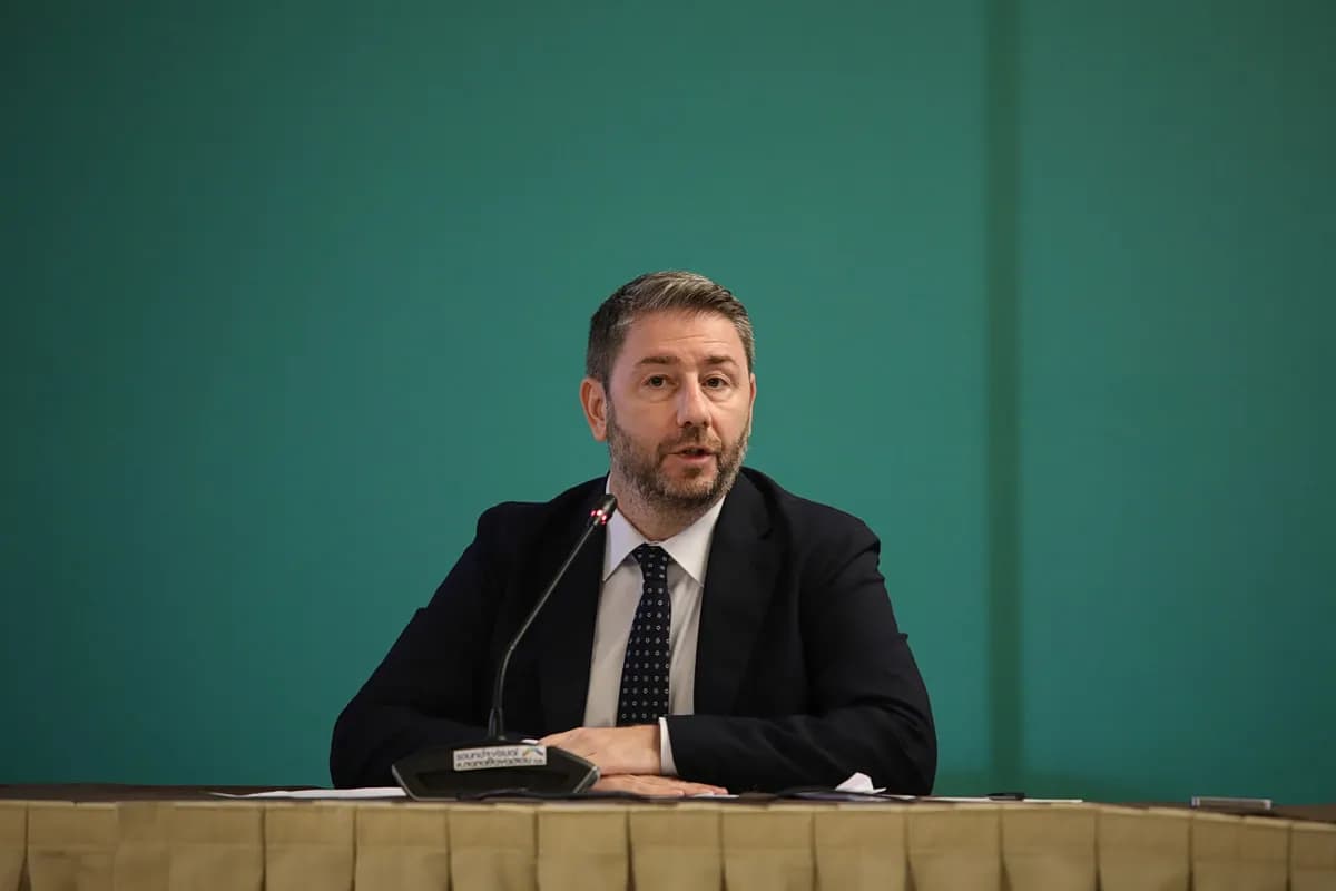 Το ΠΑΣΟΚ παρουσιάζει πρόγραμμα για το ιδιωτικό χρέος