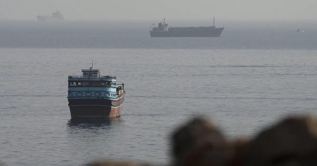 Το Ιράν χάνει τον έλεγχο στα Στενά του Ορμούζ έναντι των ΗΠΑ