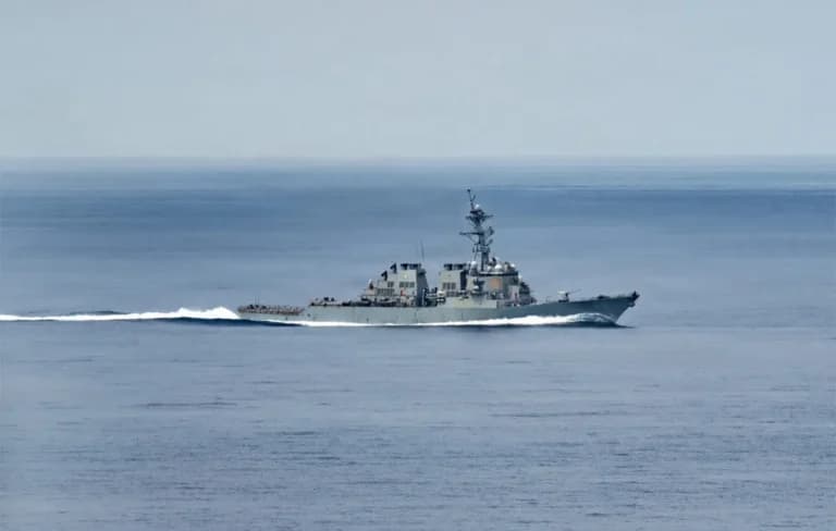 Το αντιτορπιλικό USS Benfold έμεινε 4 μέρες χωρίς ρεύμα