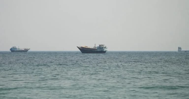 Νέο πλήγμα με drone σε δεξαμενόπλοιο στα Στενά του Ορμούζ