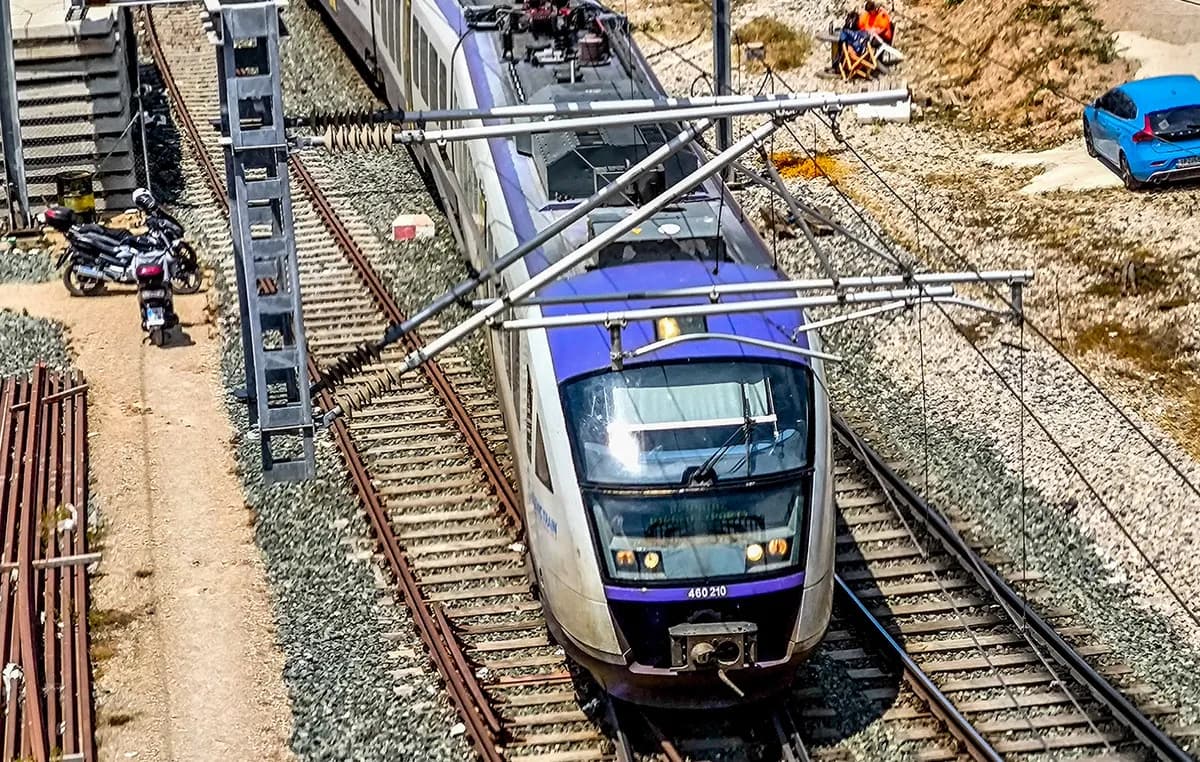 Η γυναίκα παρασύρθηκε από τρένο τα μεσάνυχτα στα Μέγαρα