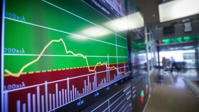 Το Χρηματιστήριο Αθηνών διορθώνει από τα υψηλά 17ετίας