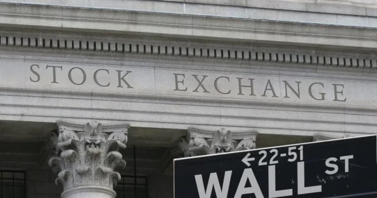 Η Wall Street έκλεισε με άνοδο, ώθηση από την Amazon