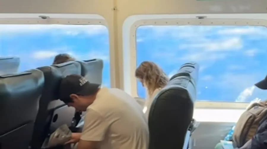 Οι «κομήτες του εμετού»: Το Αιγαίο τρομάζει τουρίστες