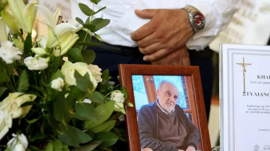Ο Στέλιος Ράμφος αποχαιρετήθηκε με συγκίνηση στην Αθήνα