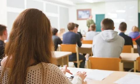 Έρχεται το «Πολλαπλό Βιβλίο»: Τέλος το ένα βιβλίο ανά μάθημα