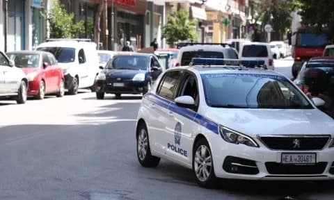 Σύλληψη συζύγου γνωστής παρουσιάστριας για ενδοοικογενειακή βία
