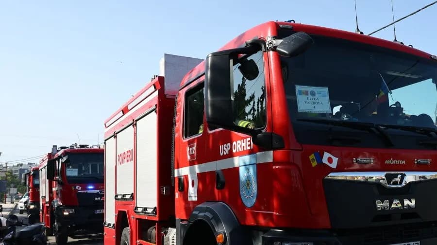 Φωτιά σε εργοστάσιο χημικών στην Παλλήνη