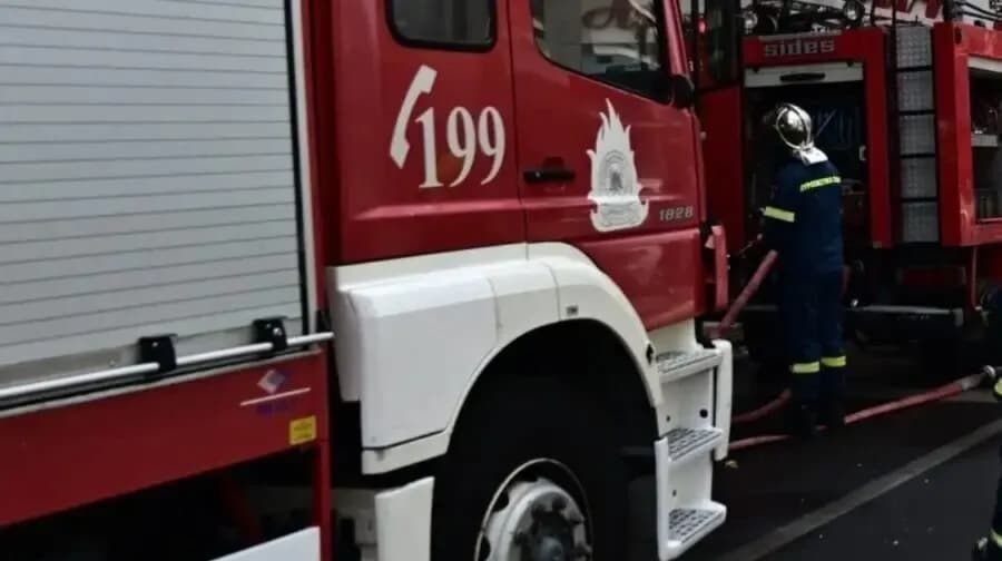 Φωτιά στην Τεχνόπολη Αθηνών: Εξερράγη ο μετασχηματιστής