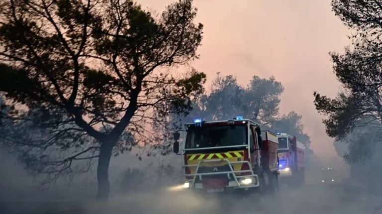 Φωτιά στον Άγιο Λαυρέντιο Μαγνησίας: Μάχη με τις φλόγες