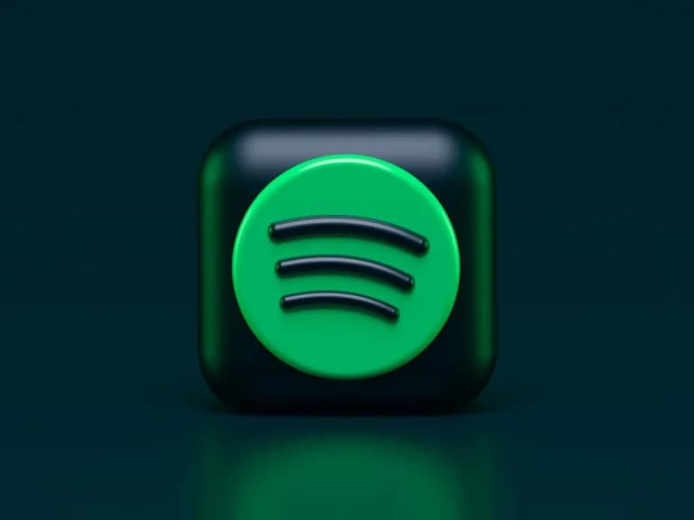 Το Spotify βάζει ταμπέλα «AI persona» σε ψεύτικους καλλιτέχνες