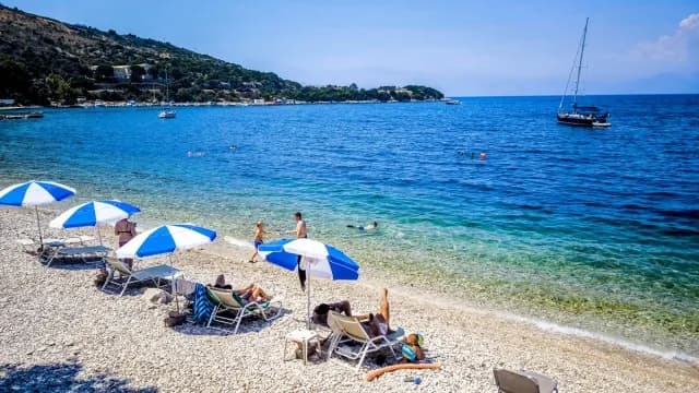 Η Θερμοκρασία Ανεβαίνει Ξανά Στους 37 Βαθμούς Την Πέμπτη