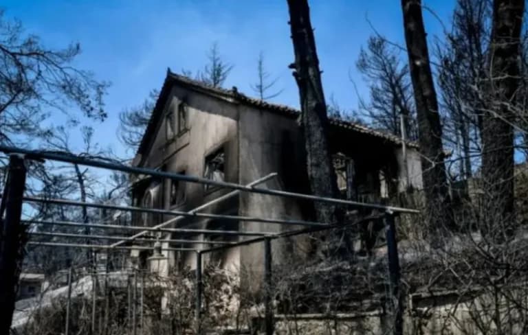 Ο Μητσοτάκης προεδρεύει σύσκεψη για αποζημιώσεις πυρόπληκτων