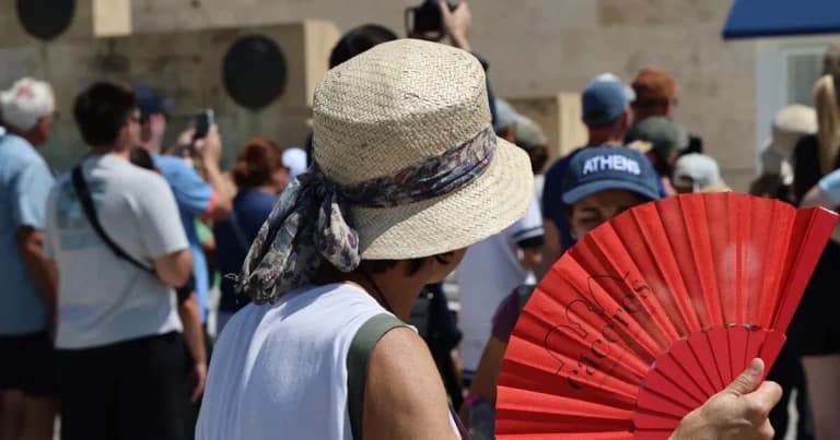 Η ζέστη κορυφώνεται με πολύ υψηλό κίνδυνο πυρκαγιάς