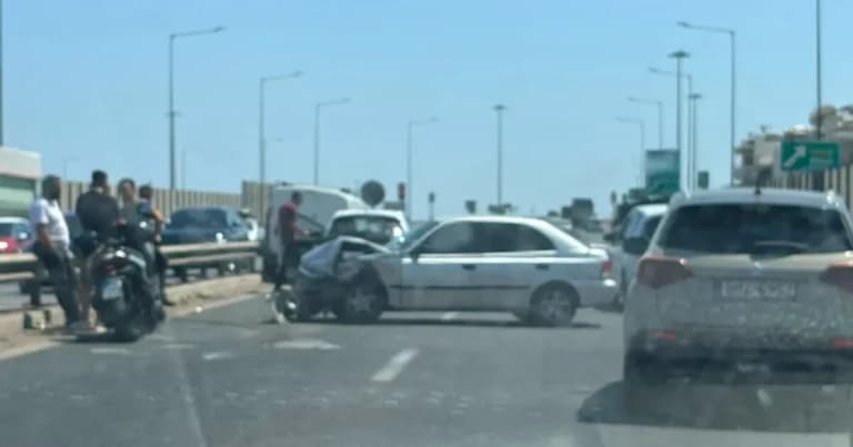Τροχαίο στον Κηφισό: Καραμπόλα με 4 οχήματα προς Πειραιά