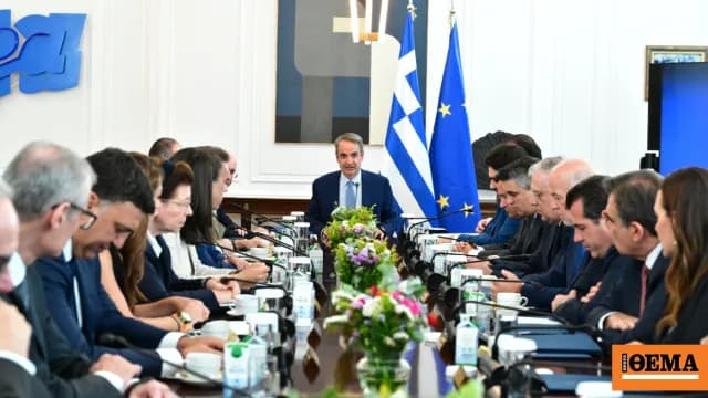 Το Υπουργικό Συμβούλιο συζητά μειώσεις τιμών