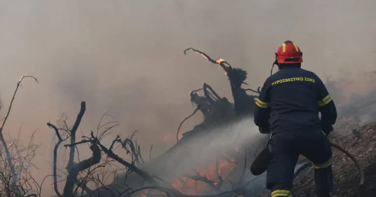 Η Πυροσβεστική σε ετοιμότητα για αυξημένο κίνδυνο πυρκαγιών