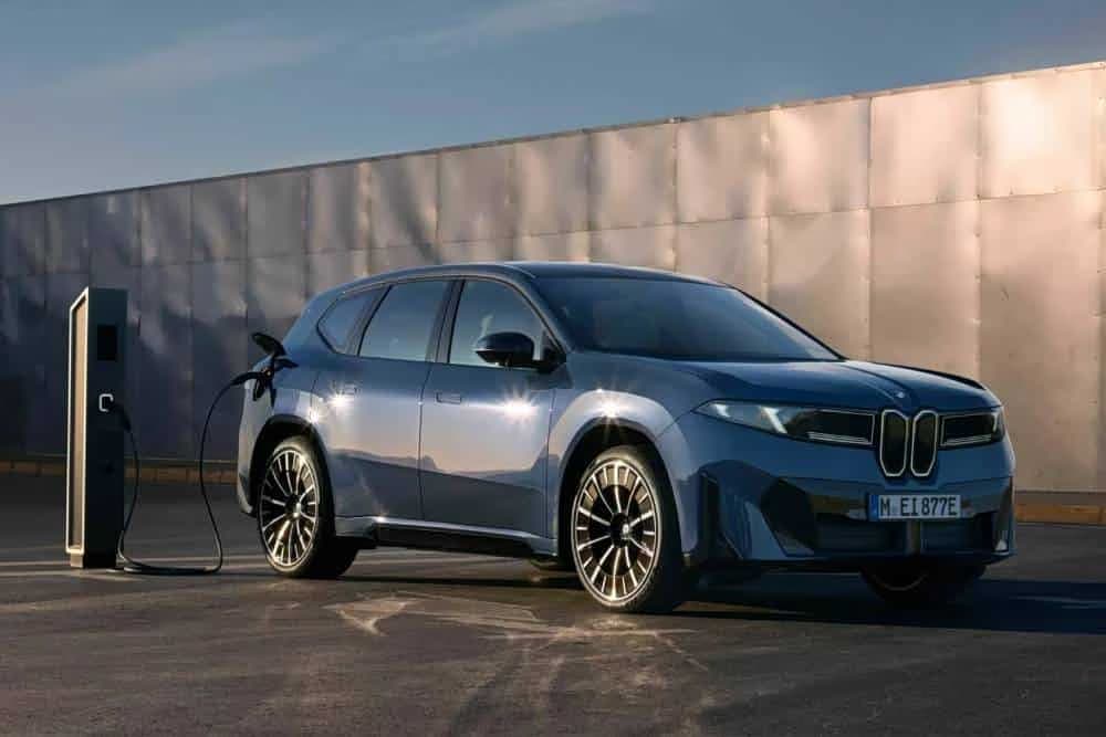 Η BMW αποσύρεται από την έκθεση αυτοκινήτου στο Παρίσι