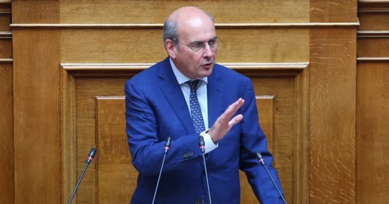 Ο Χατζηδάκης: Δεν καταργείται το τεκμαρτό εισόδημα