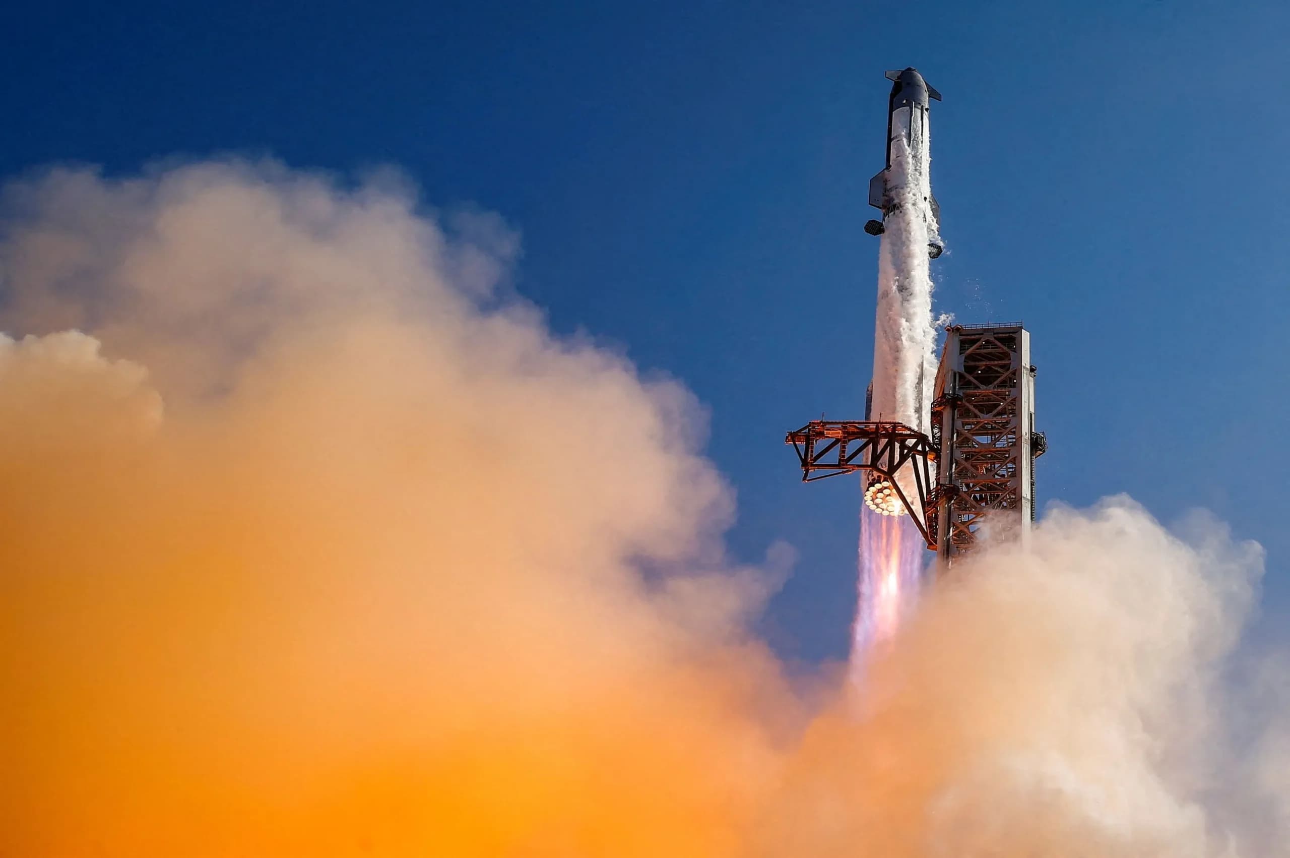 Ο πύραυλος της SpaceX θα συντριβεί στη Σελήνη την Τετάρτη