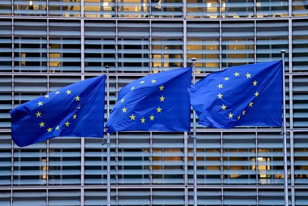 Οι Τέσσερις χώρες πιέζουν για ρωσικά περιουσιακά στοιχεία