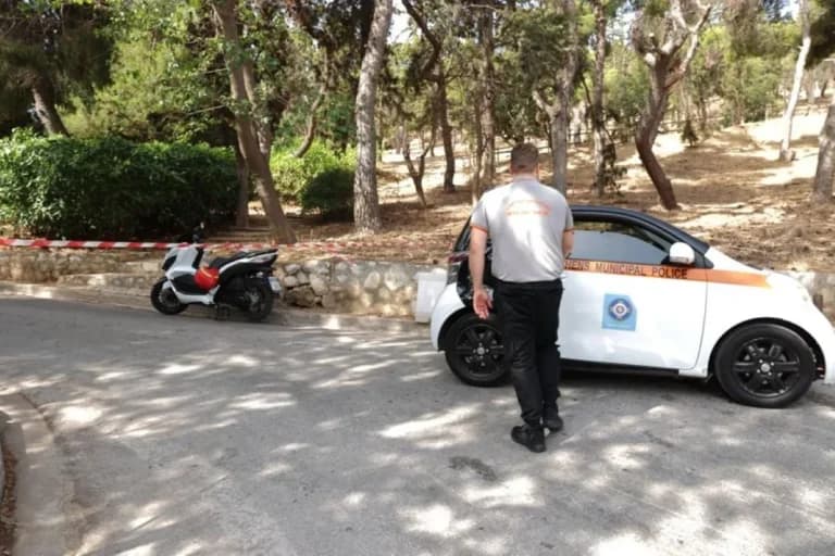 Κόκκινος συναγερμός πυρκαγιάς: κλειστός ο Λυκαβηττός
