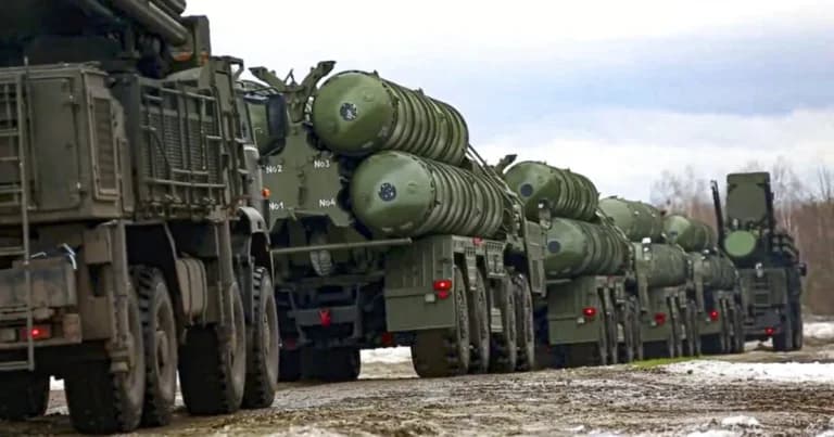 Ο Λαβρόφ ανοίγει πόρτα για μεταφορά των S-400